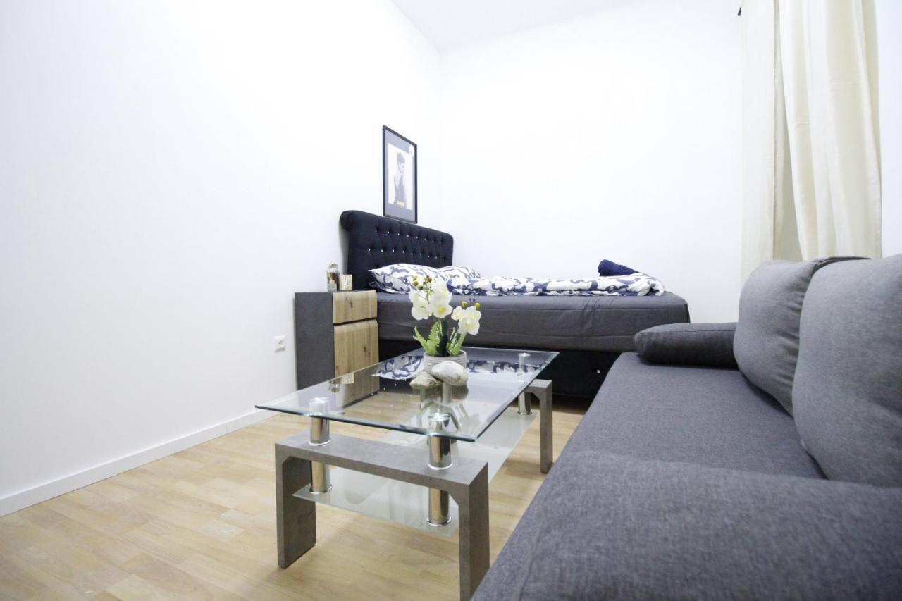 Comfort Triple Room Th Viena Exterior foto
